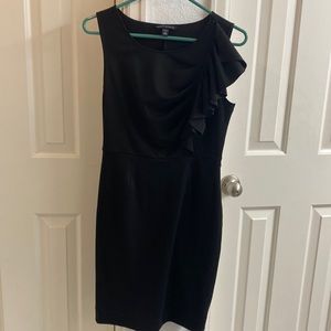 Banana Republic Size 2 black stretch shell dress